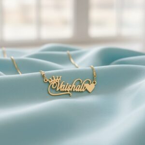 Name Pendant with Crown & Heart – Personalized Gold Necklace