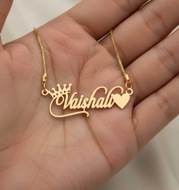 Name Pendant with Crown & Heart – Personalized Gold Necklace - Image 3
